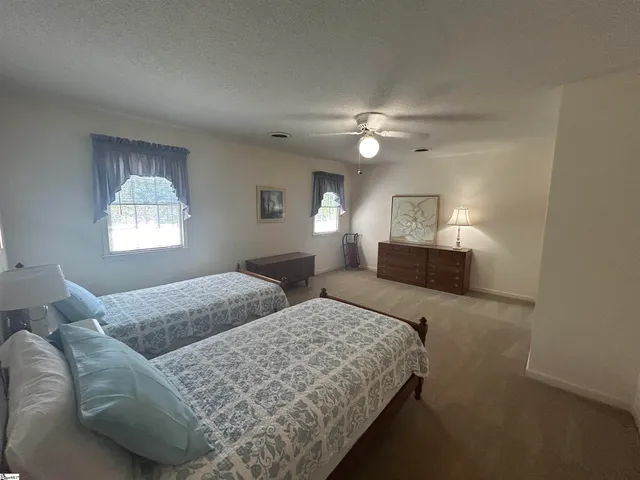 $382,500 | 98 Huntingdon Road, Clinton, SC 29325