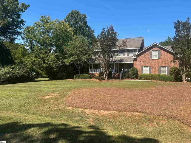 $382,500 | 98 Huntingdon Road, Clinton, SC 29325