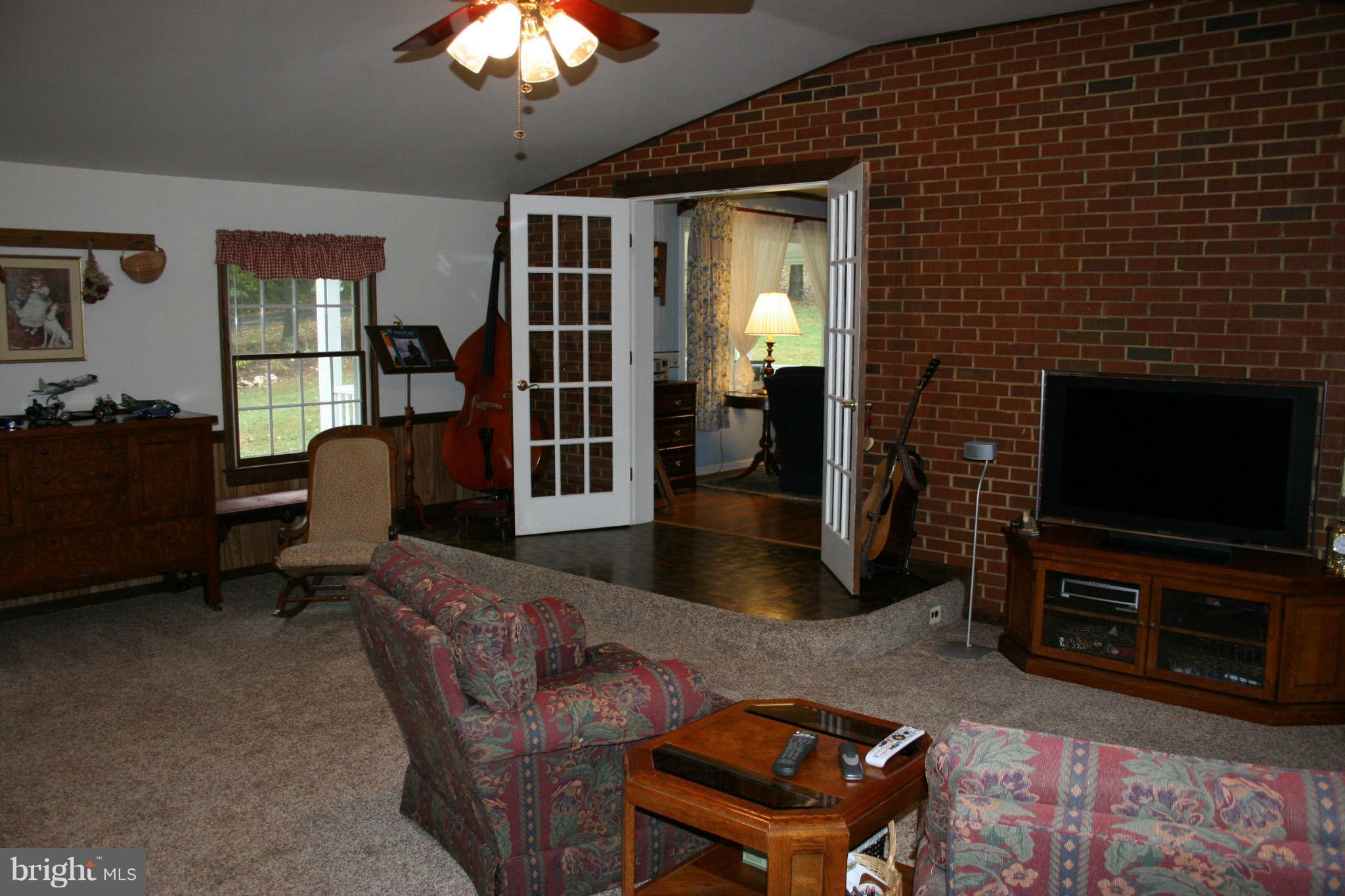 6377 Old Bust Head Road Warrenton, VA 20187 - Photo 8 of 30 Great Room
