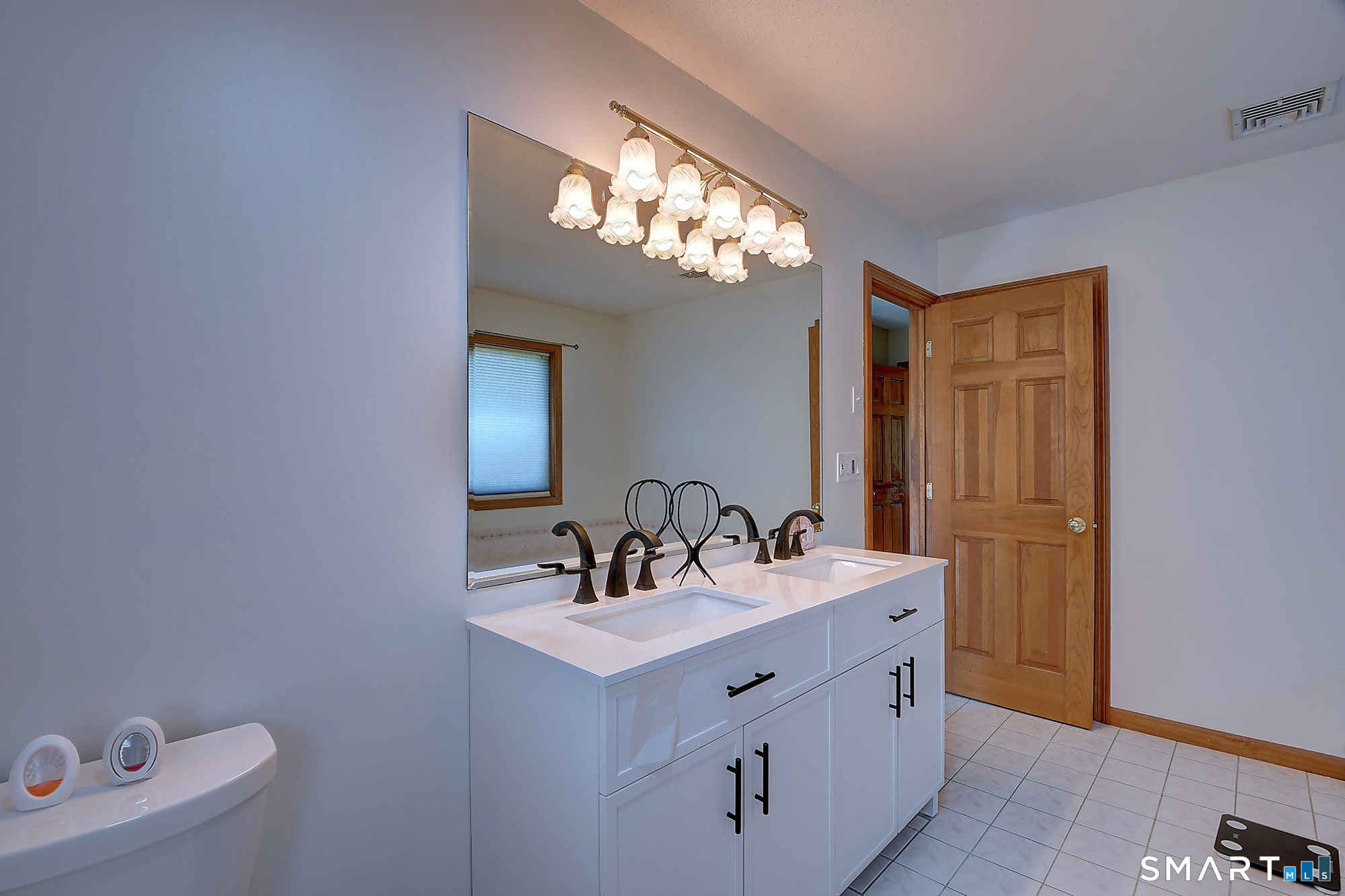 20 Ridgeview Crossing Newington, CT 06111 - Photo 12 of 40 Gallery Image 12