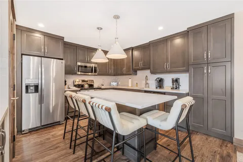 $2,400,000 | 2420 Ski Trail Lane, Unit 308, Steamboat Springs, CO 80487