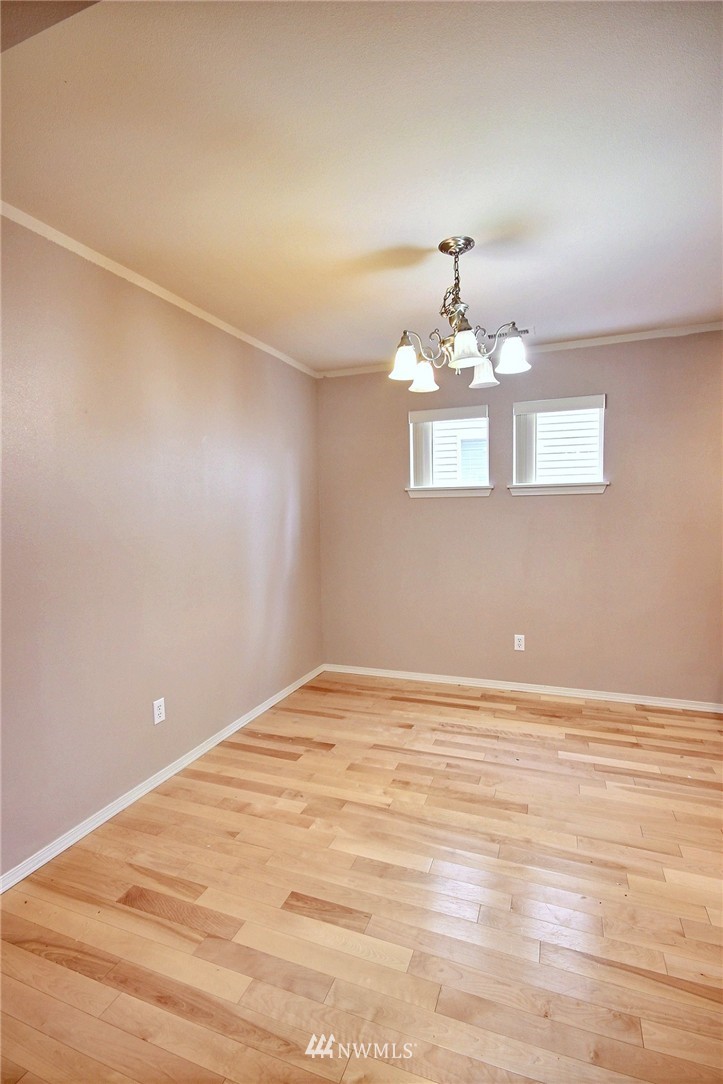 253 Ferndale Avenue Northeast Renton, WA 98056 - Photo 8 of 18