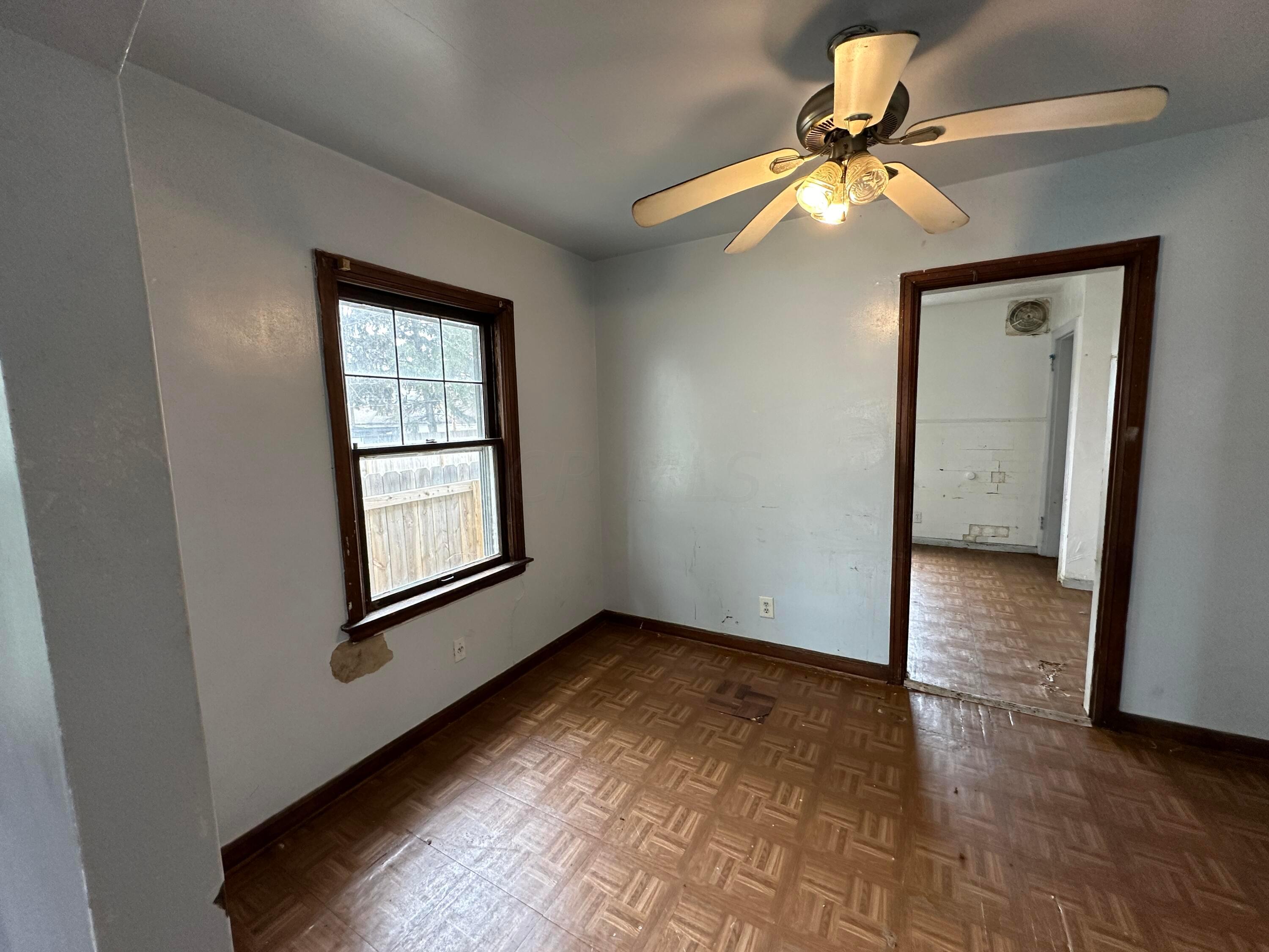 1317 Lockbourne Road Columbus, OH 43206 - Photo 11 of 42 IMG_2396