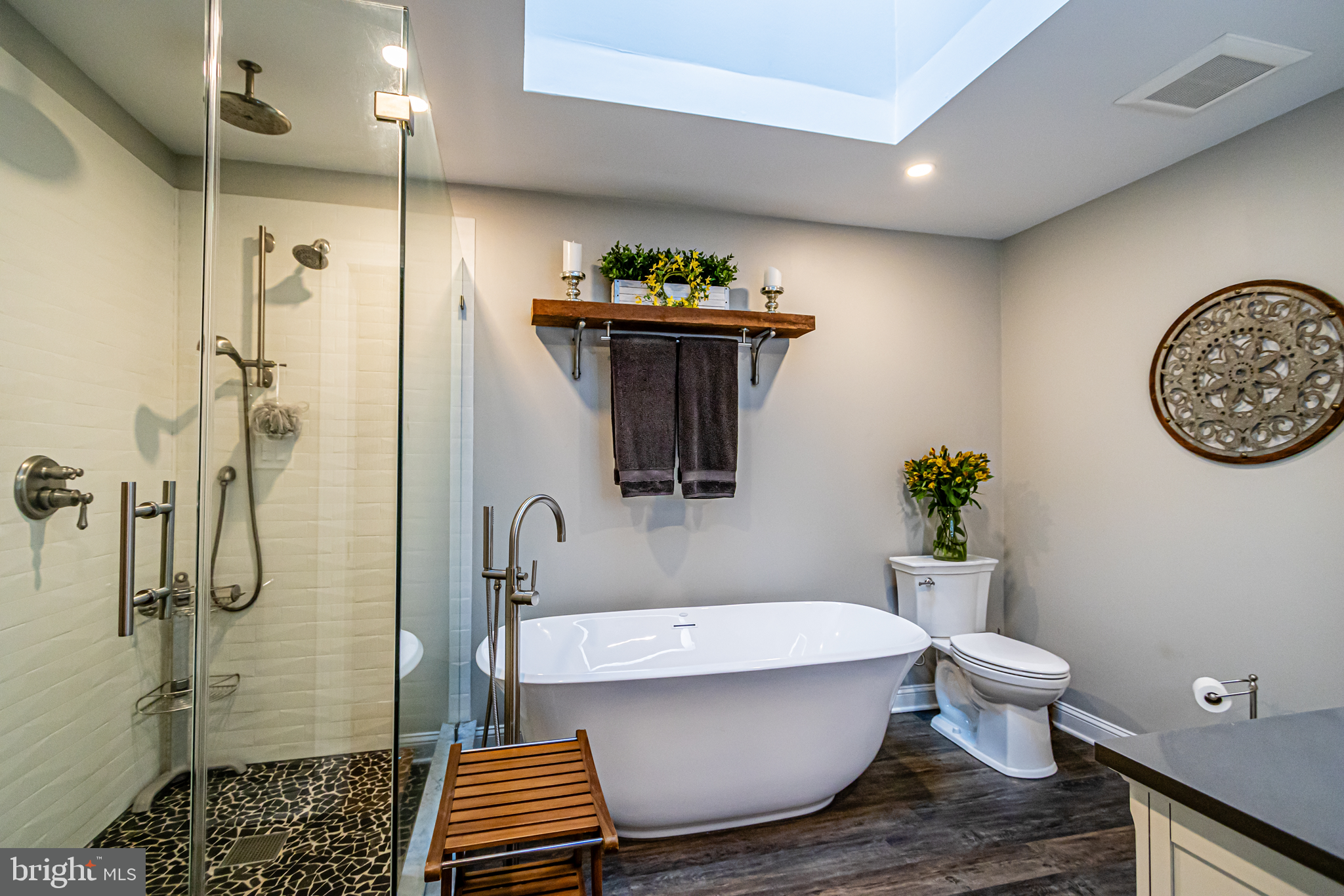 1621 Windsor Avenue Wilmington, DE 19804 - Photo 16 of 27 Remodeled Full Bath