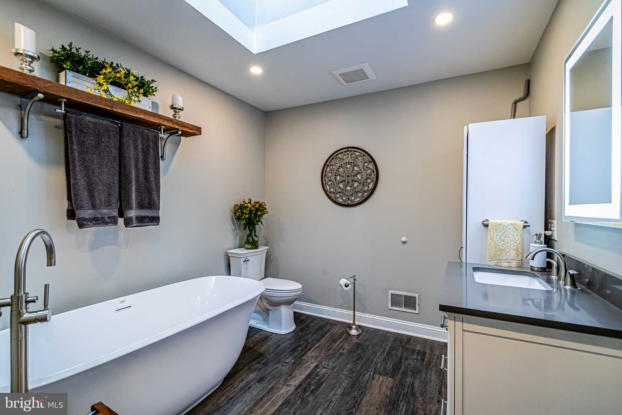 1621 Windsor Avenue Wilmington, DE 19804 - Photo 17 of 27 Full Bath