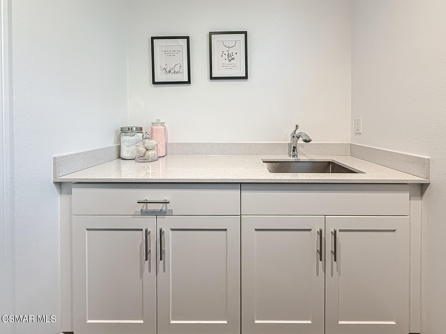 335 Fraser Point Camarillo, CA 93012 - Photo 50 of 85 iHall Bath and Laundry5