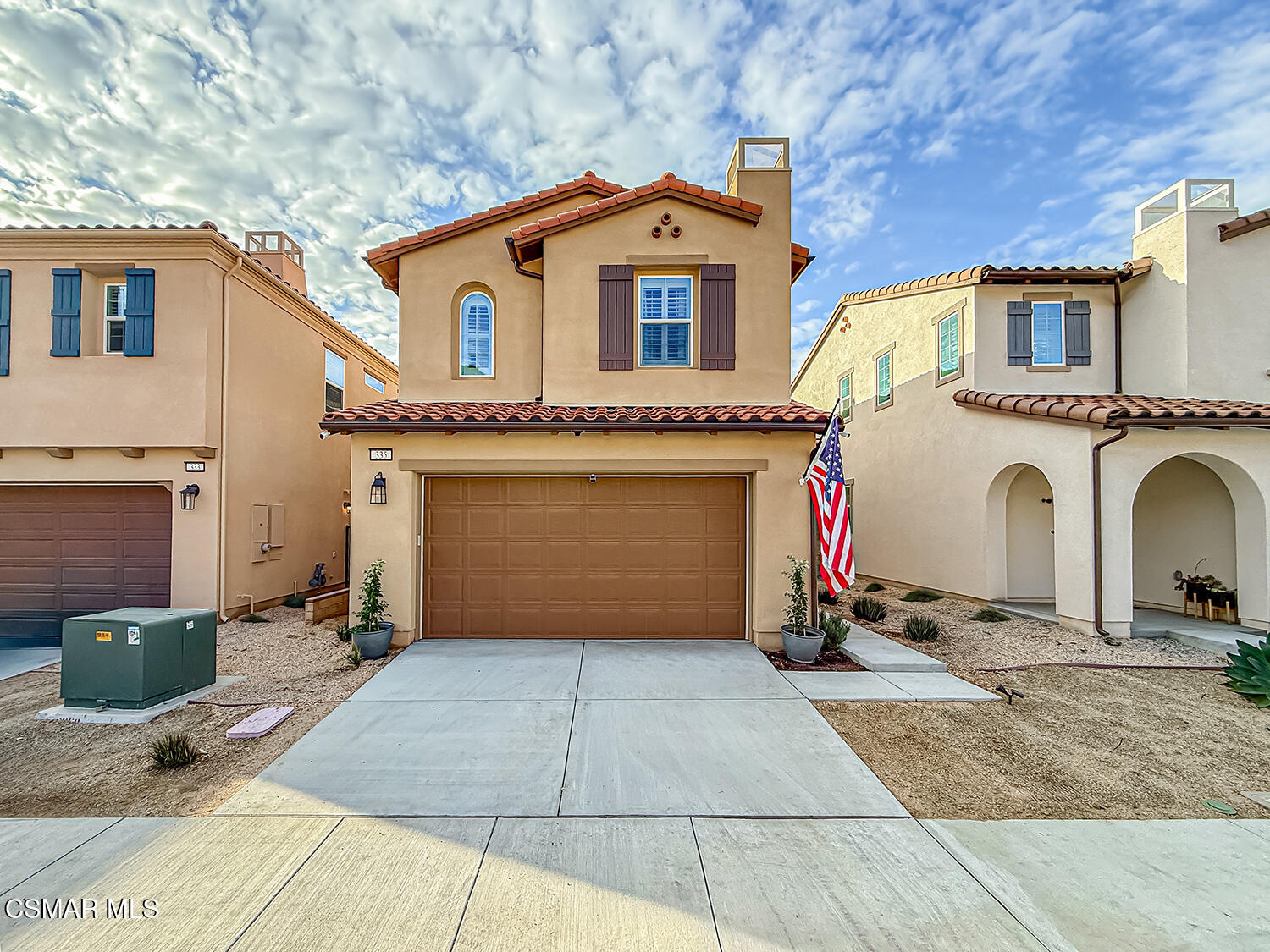 335 Fraser Point Camarillo, CA 93012 - Photo 6 of 85 a front view of a house with yard