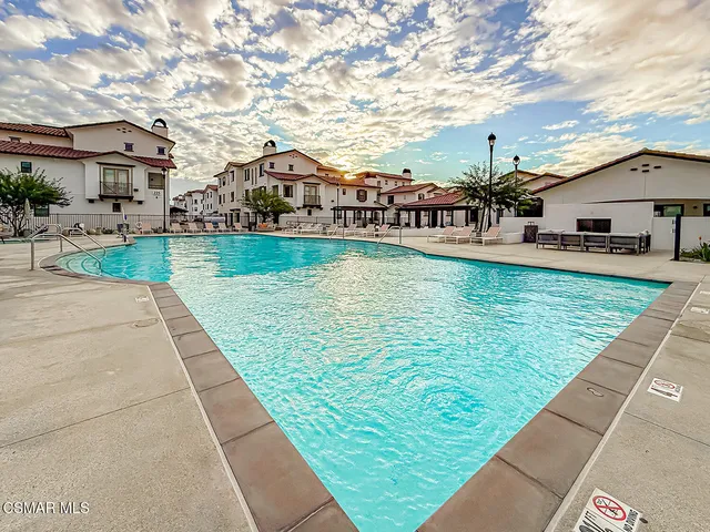 $949,900 | 335 Fraser Point, Camarillo, CA 93012
