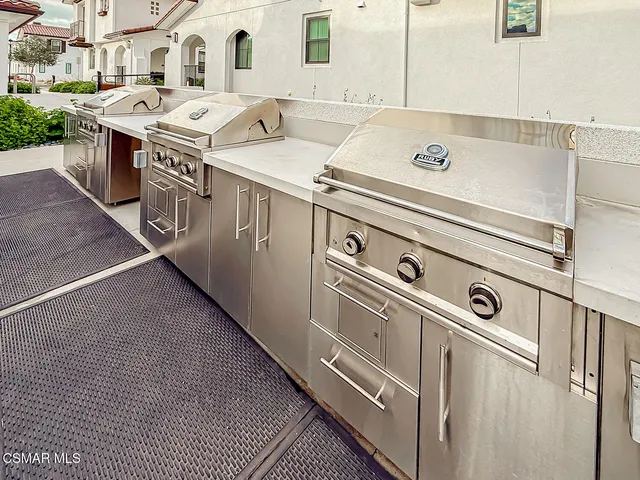 $949,900 | 335 Fraser Point, Camarillo, CA 93012