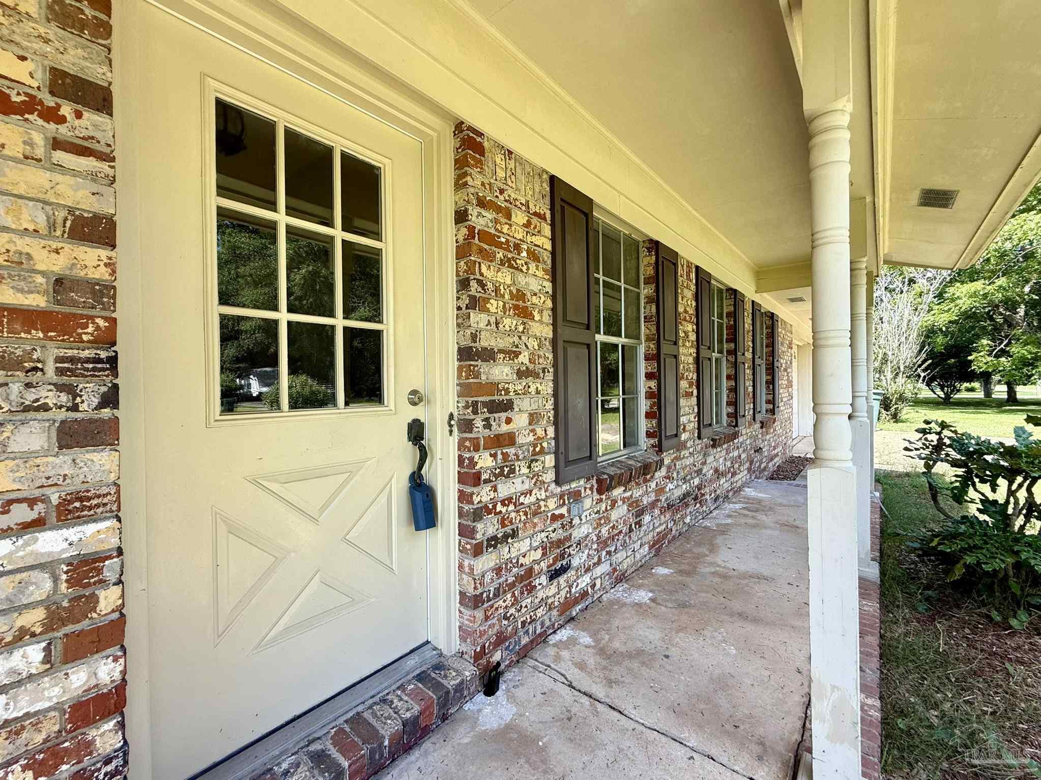 5012 Midas Road Pensacola, FL 32526 - Photo 3 of 59 Gallery Image 3