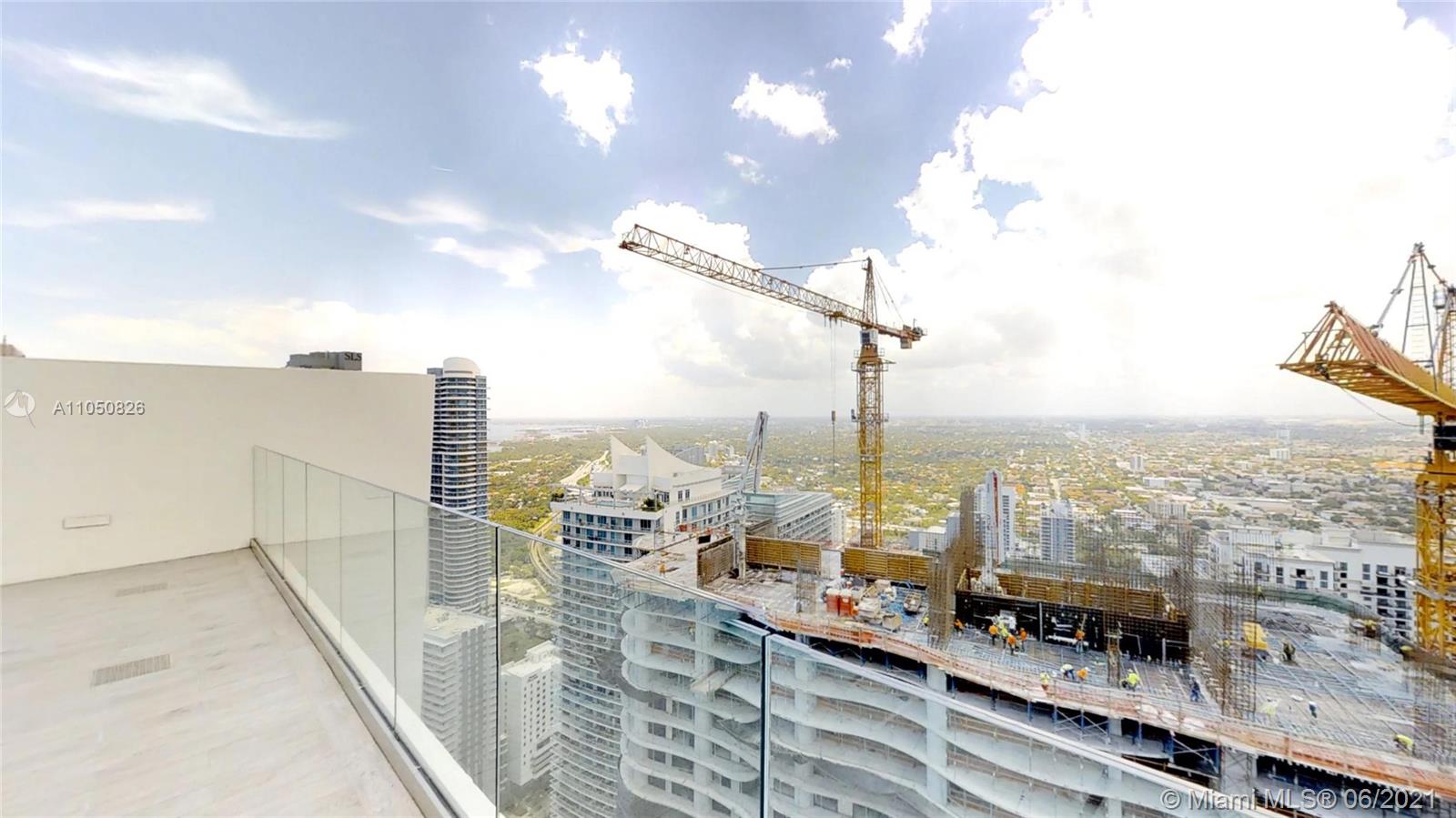 1010 Brickell Avenue, Unit 3209 Miami, FL 33131 - Photo 20 of 31 a view of a balcony with city view