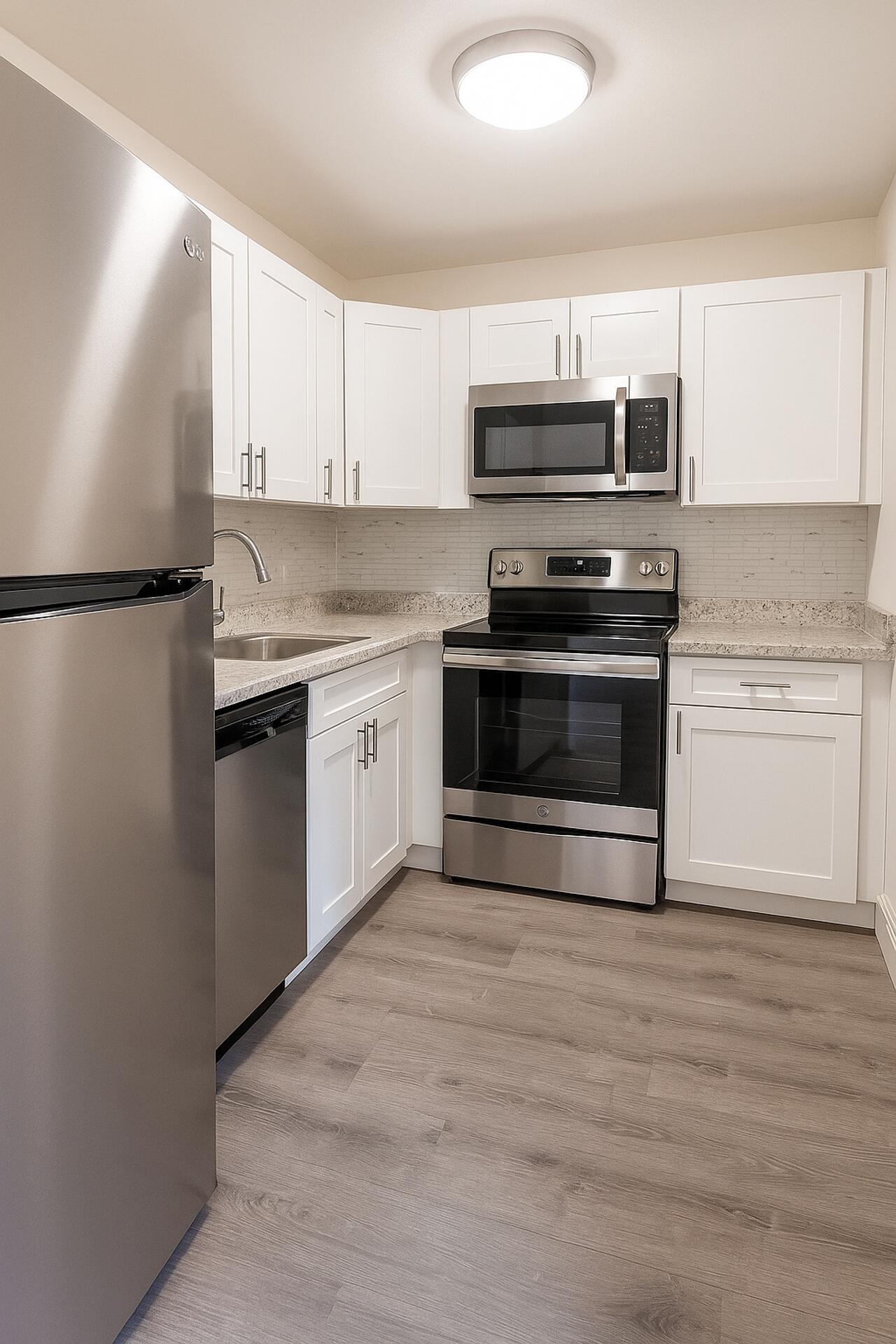 2708 Vandiver Drive, Unit 11C West Palm Beach, FL 33409 - Photo 8 of 16 original (1)