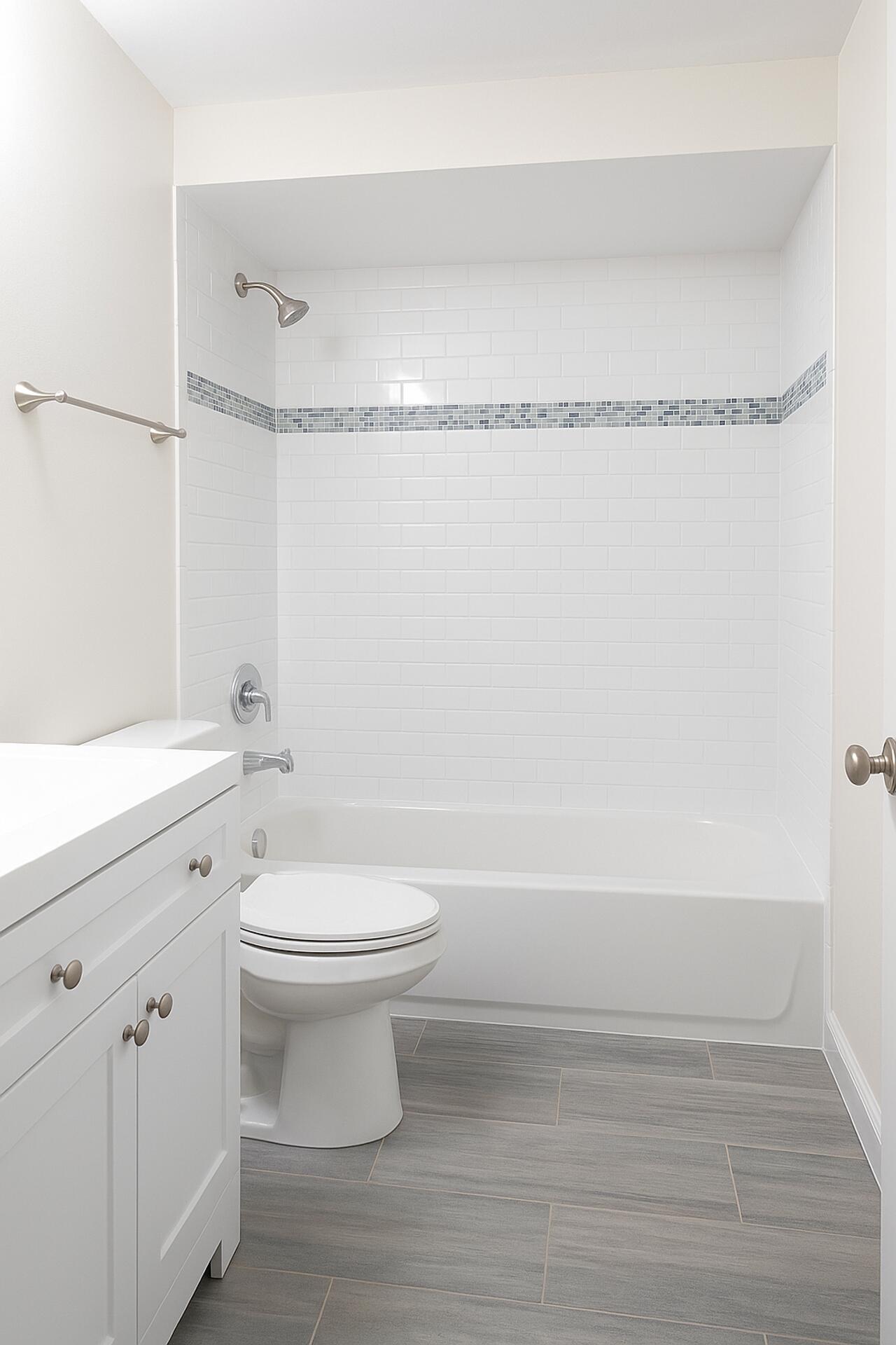 2708 Vandiver Drive, Unit 11C West Palm Beach, FL 33409 - Photo 10 of 16 original (2)