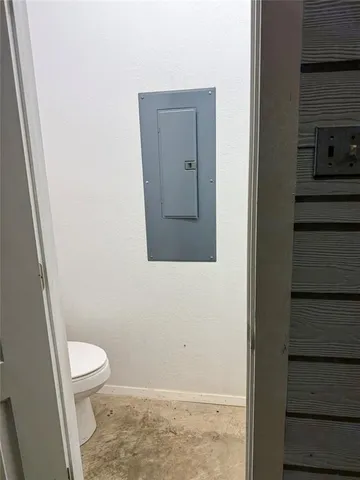 a bathroom with a toilet