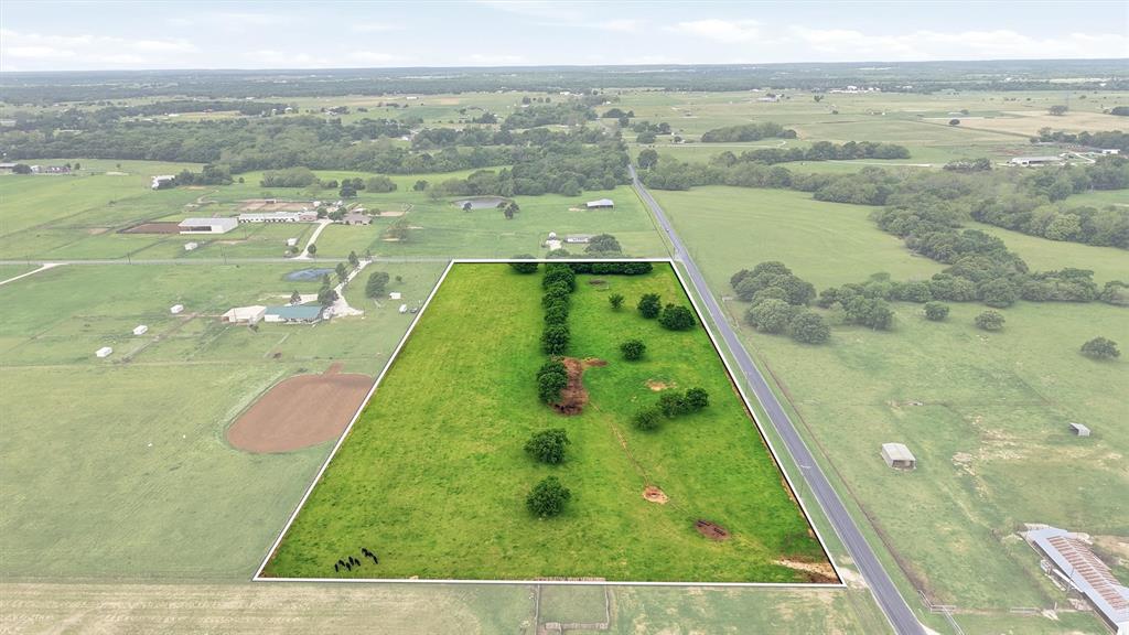 10.5 Graham Grove Road Collinsville, TX 76233 - Photo 3 of 17 a view of swimming pool with a yard