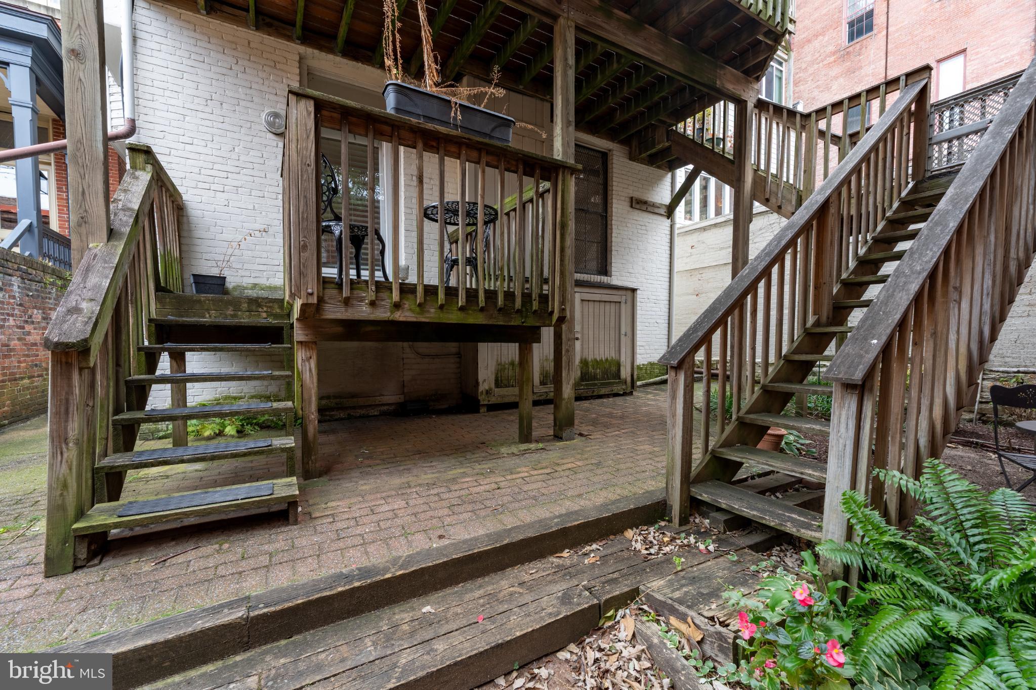 14 East Mt Vernon Place, Unit 15 Baltimore, MD 21202 - Photo 23 of 29 a view of entryway