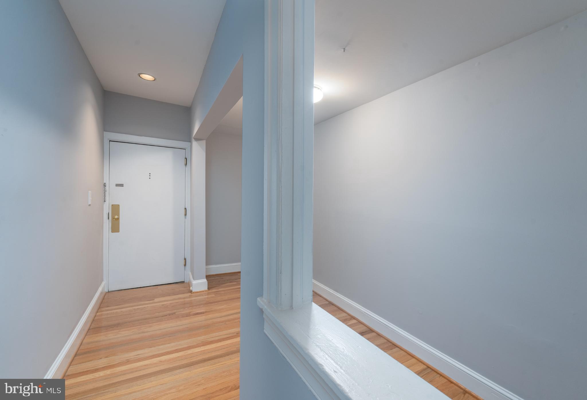 14 East Mt Vernon Place, Unit 15 Baltimore, MD 21202 - Photo 10 of 29 a view of a hallway