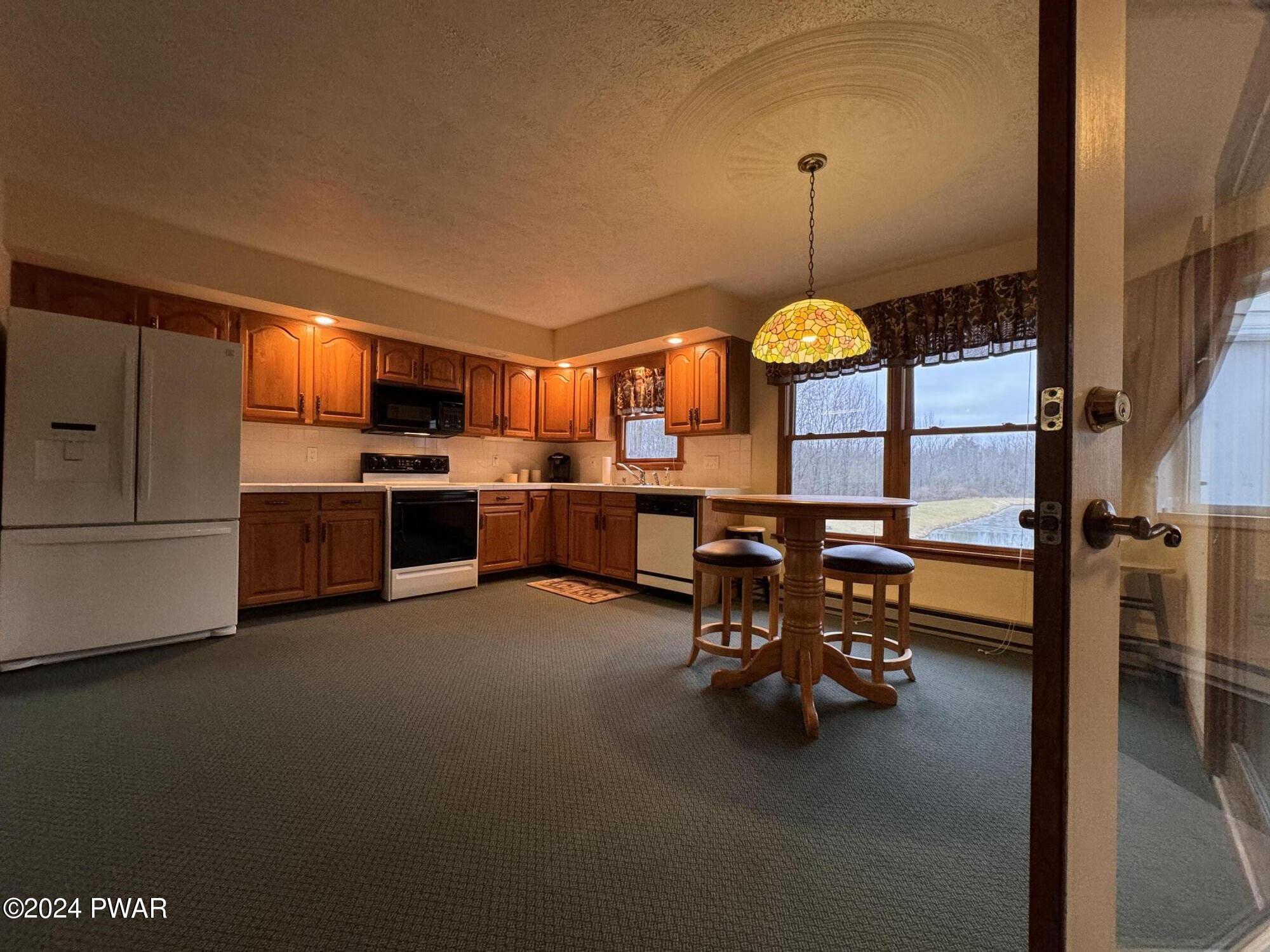 194 North Smith Road, Unit B Waymart, PA 18472 - Photo 5 of 19