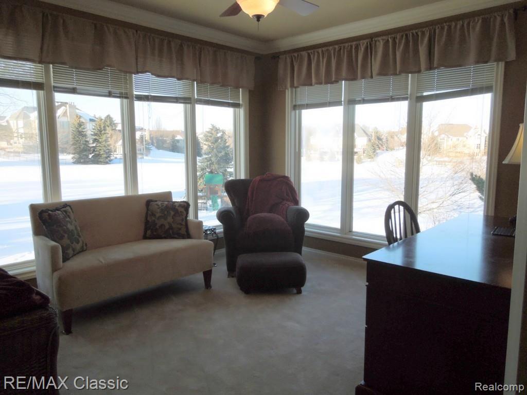 2760 Murfield Court Rochester, MI 48306 - Photo 26 of 55 Sitting Room in Master Suite