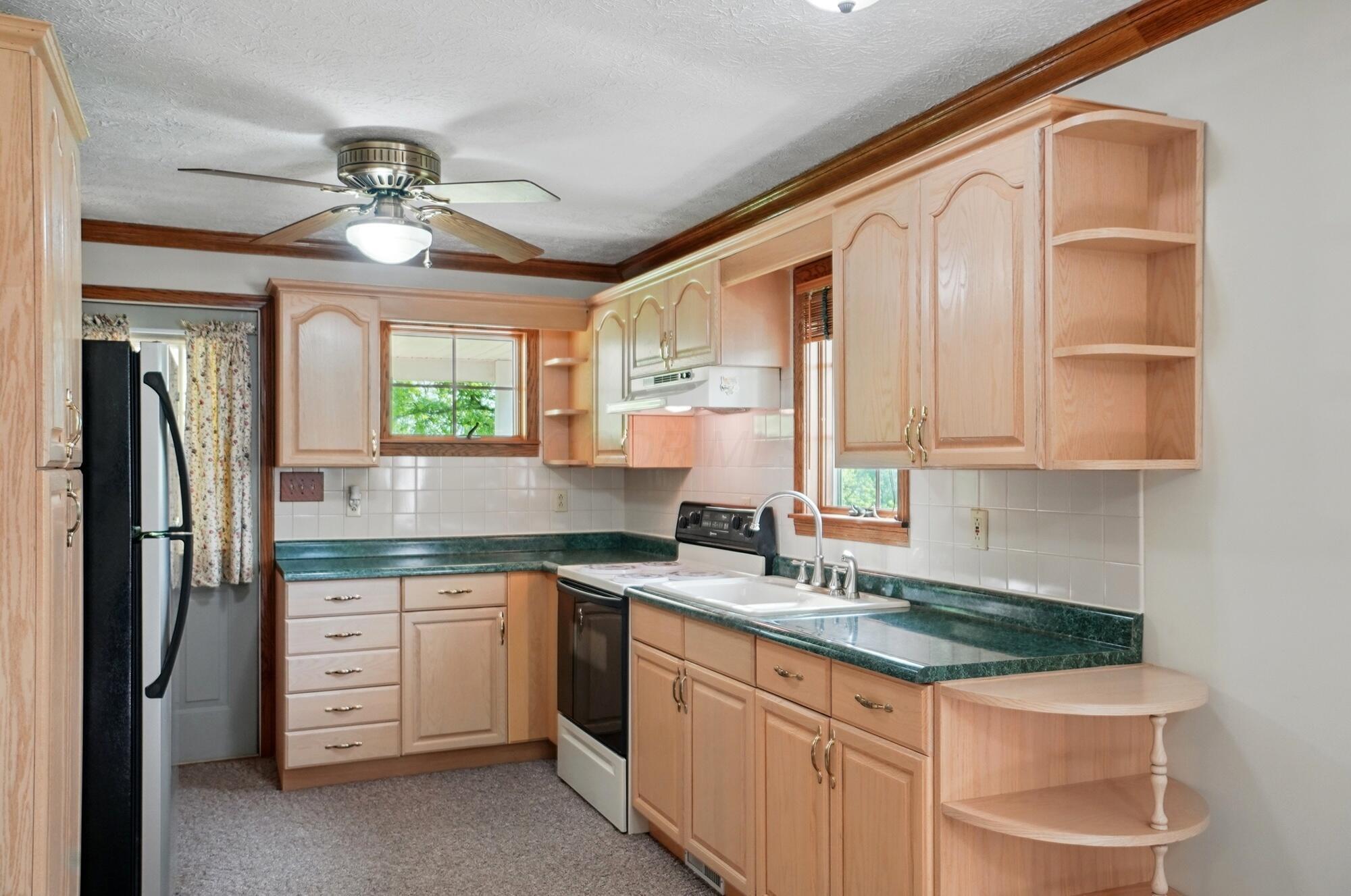 5870 Brook Road Northwest Baltimore, OH 43105 - Photo 18 of 70 Kitchen - 5870 Brook Road NW, Baltimore, OH 43105
