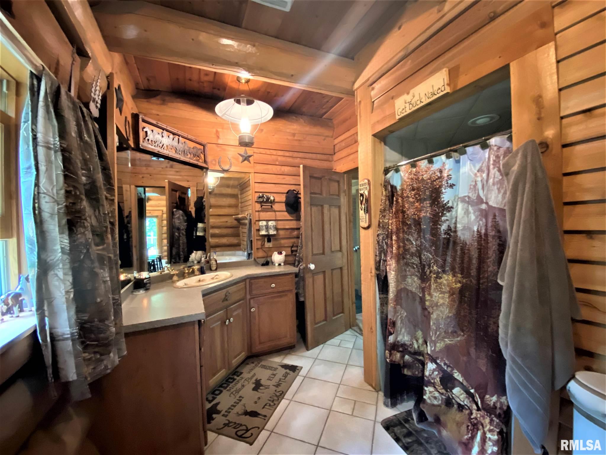 6535 West Hill Road Decatur, IL 62522 - Photo 26 of 42 Gallery Image 26