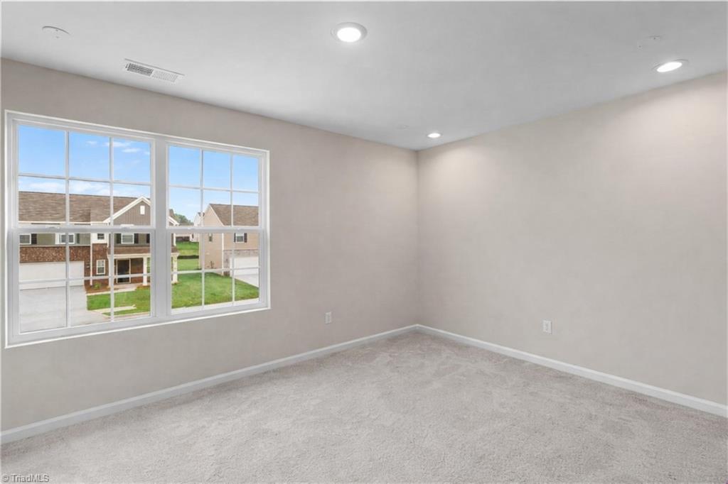 337 Kingscote Way King, NC 27021 - Photo 12 of 15