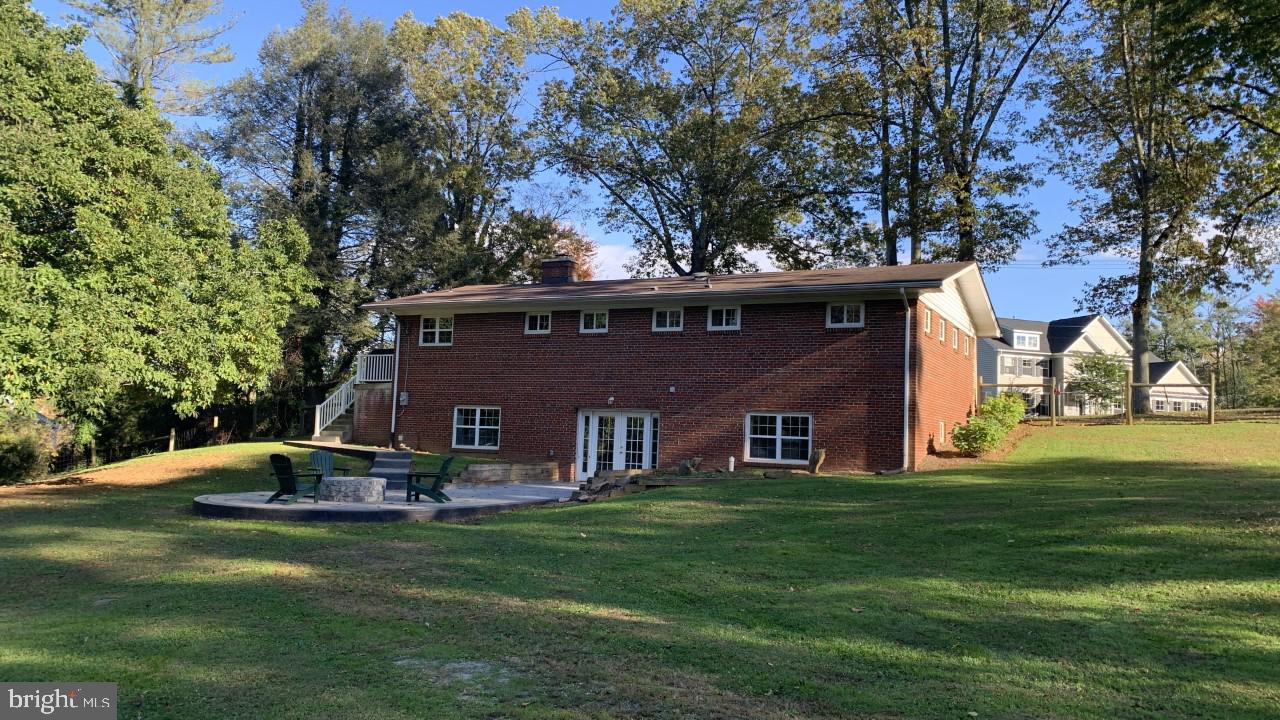 6704 Riley Road Warrenton, VA 20187 - Photo 4 of 46 Gallery Image 4