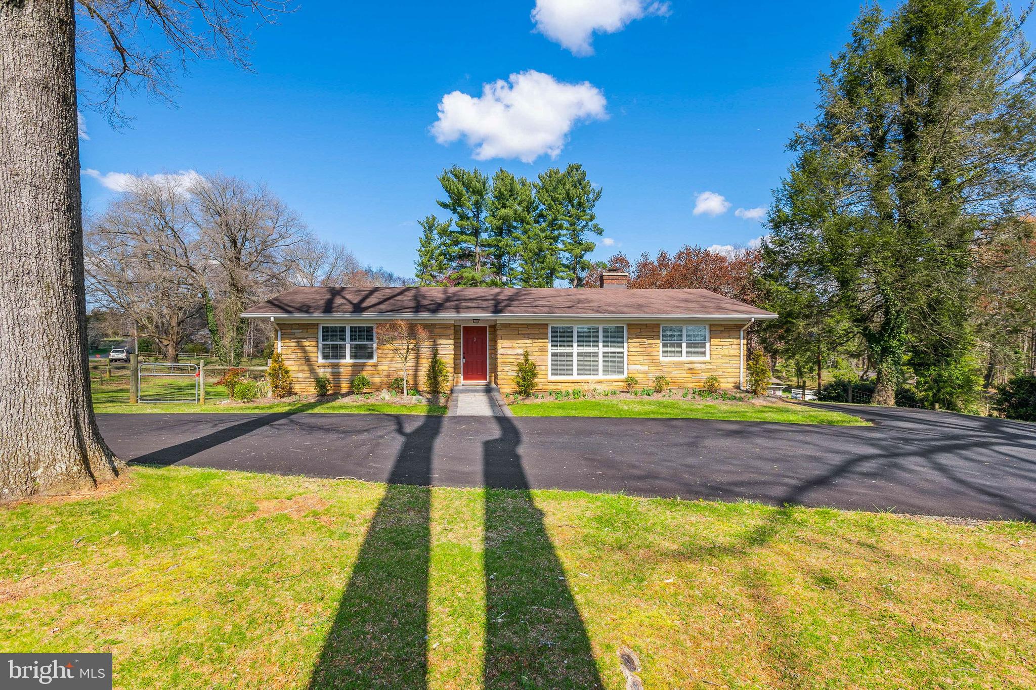 6704 Riley Road Warrenton, VA 20187 - Photo 5 of 46 Gallery Image 5