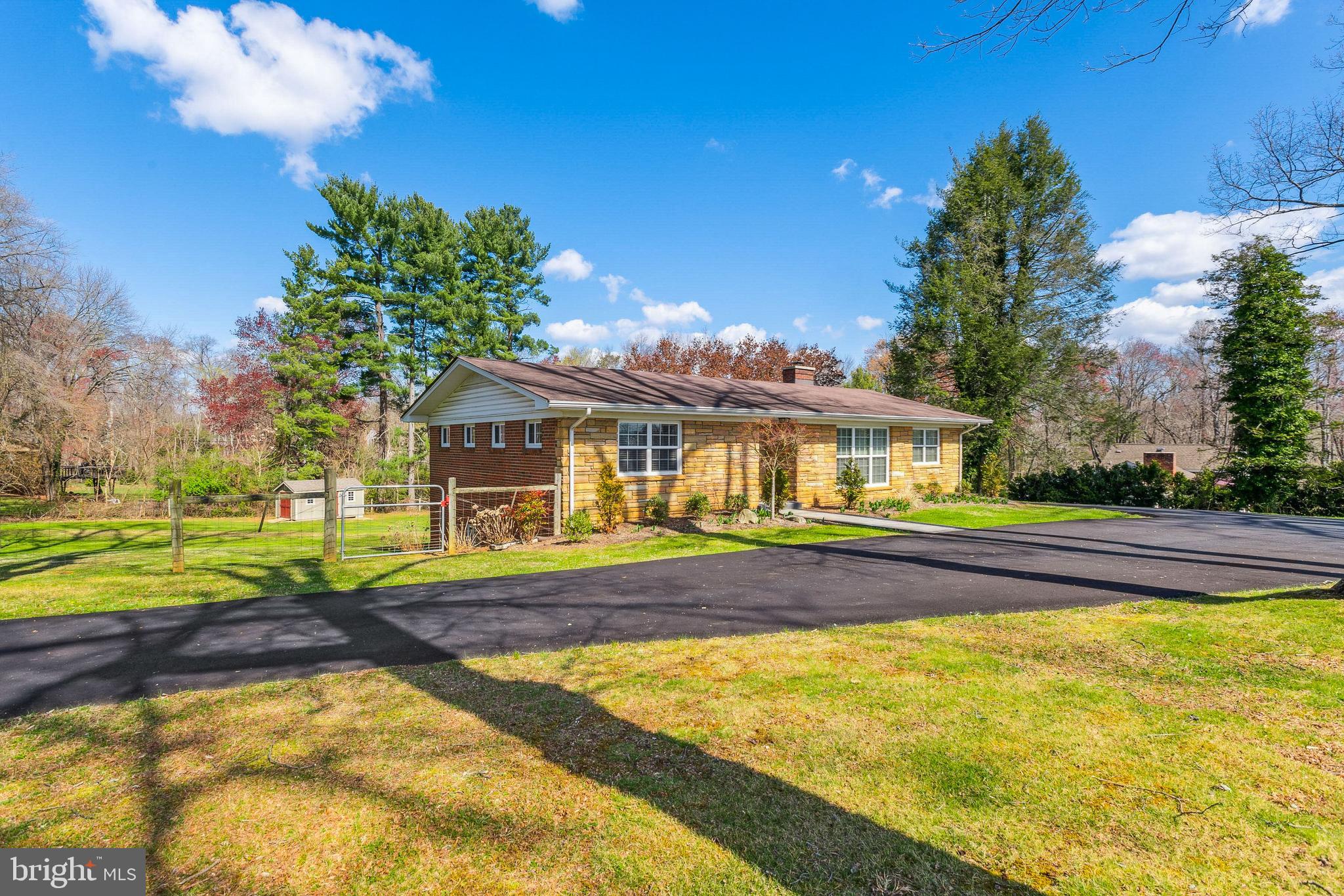 6704 Riley Road Warrenton, VA 20187 - Photo 6 of 46 Gallery Image 6