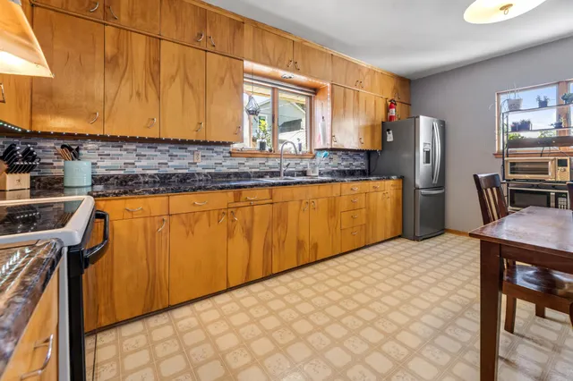 $189,900 | 511 West King Street, Winona, MN 55987