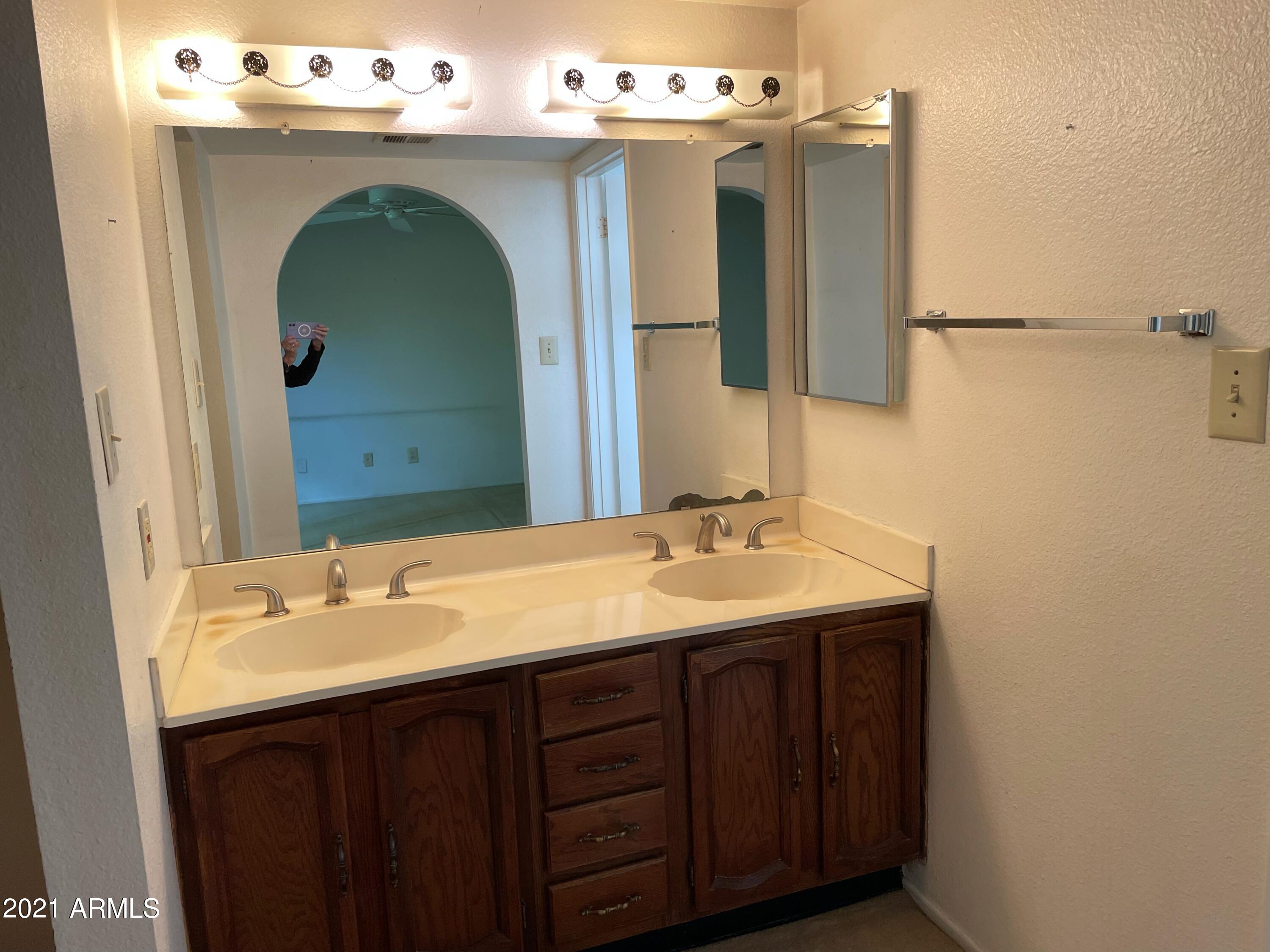 2461 West Hearn Road Phoenix, AZ 85023 - Photo 18 of 26 Master Bath Double Sinks