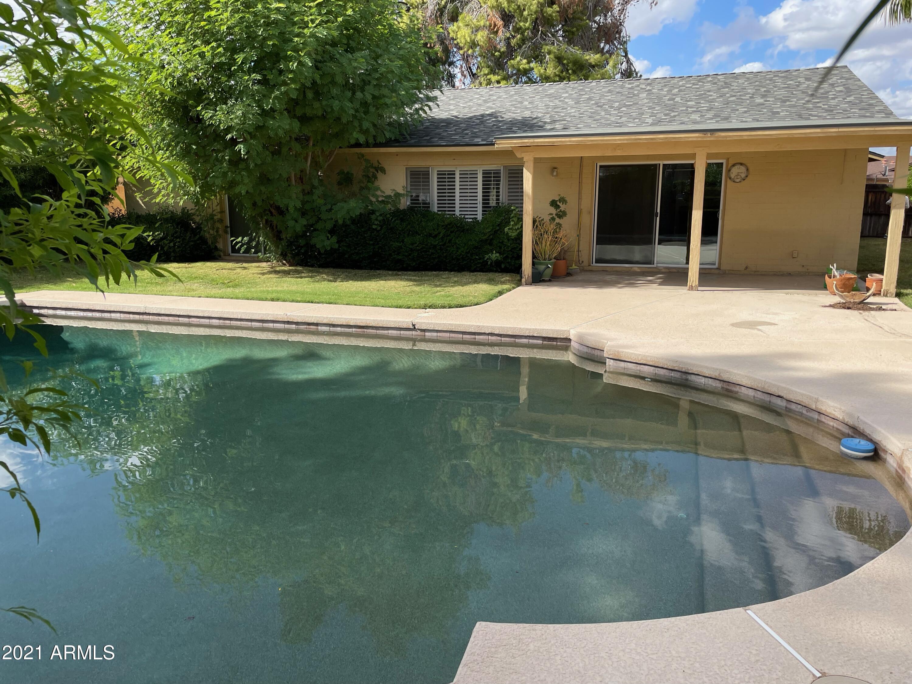 2461 West Hearn Road Phoenix, AZ 85023 - Photo 3 of 26 Diving Pool