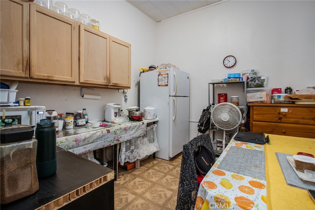5929 Adobe Road Twentynine Palms, CA 92277 - Photo 12 of 33 a view of workspace with wooden floor