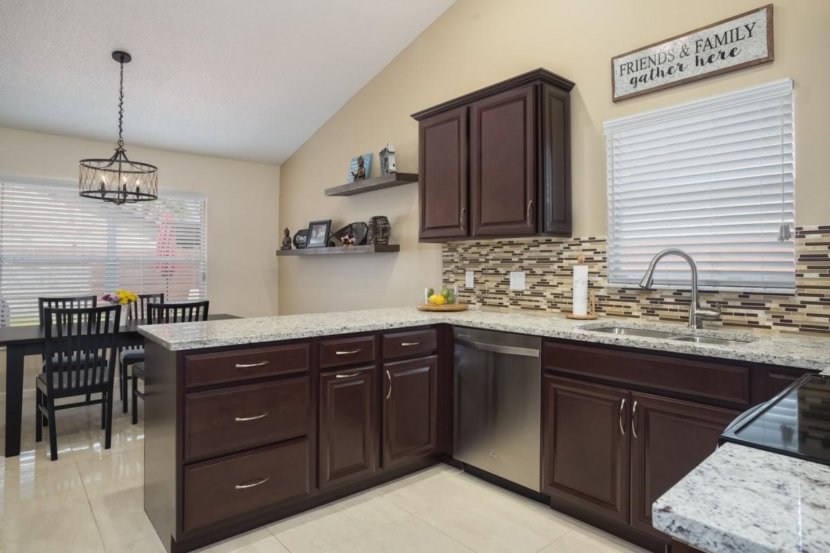 5155 Oak Hill Road Delray Beach, FL 33484 - Photo 19 of 24 21
