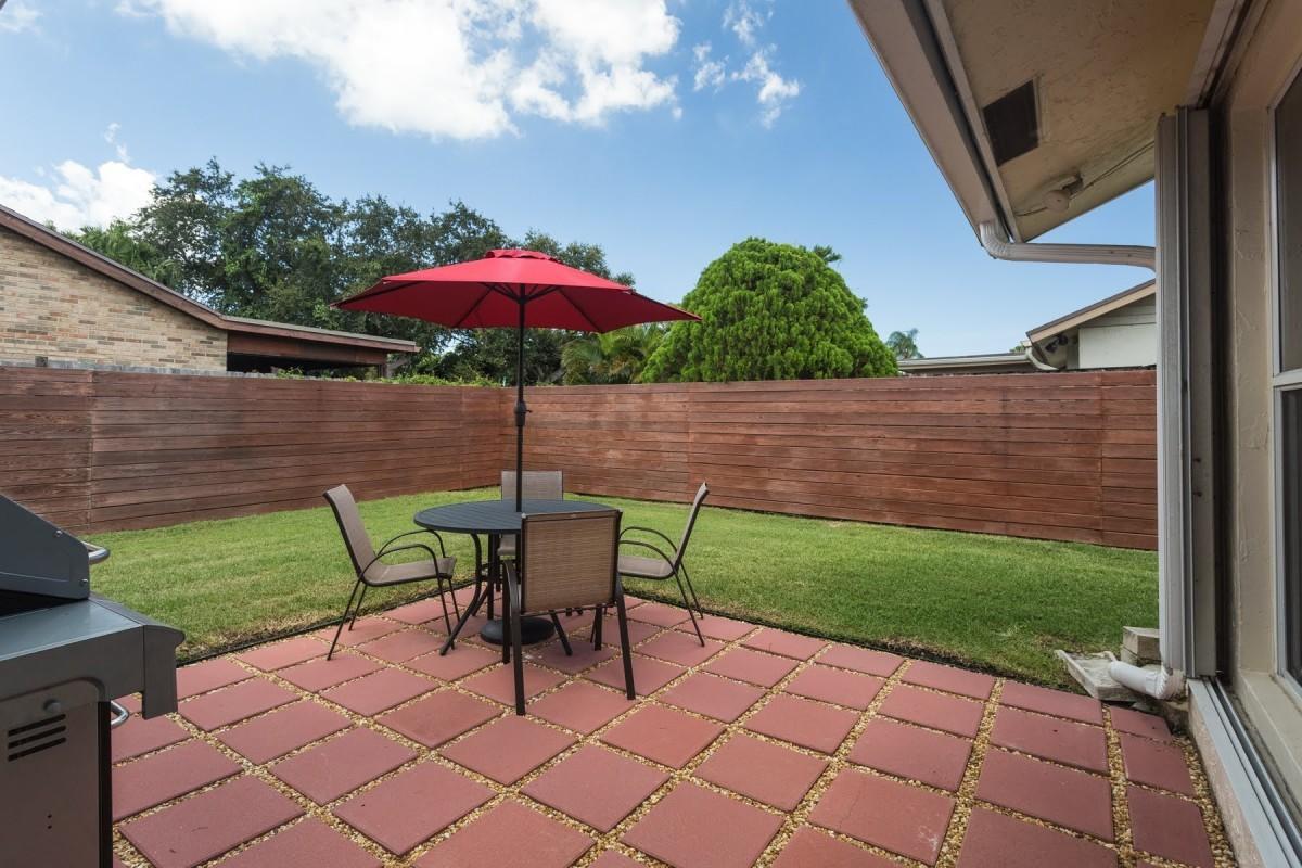 5155 Oak Hill Road Delray Beach, FL 33484 - Photo 20 of 24 22