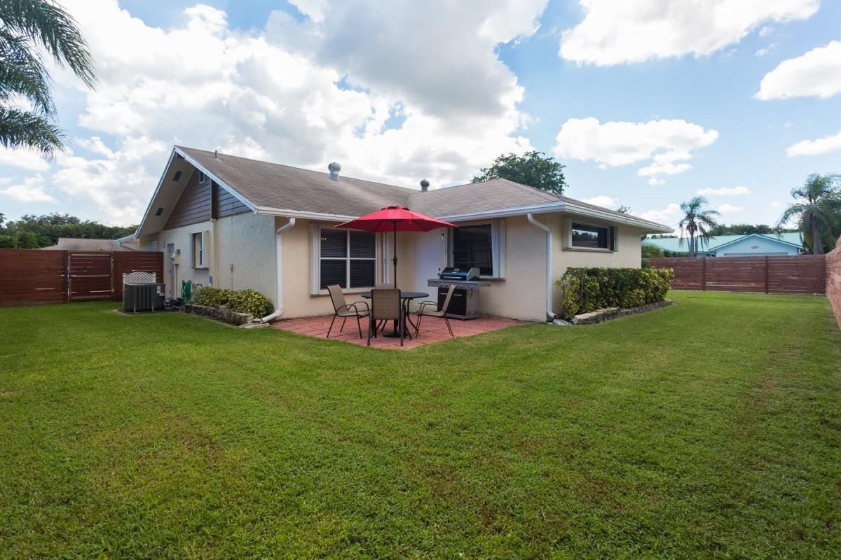 5155 Oak Hill Road Delray Beach, FL 33484 - Photo 22 of 24 23