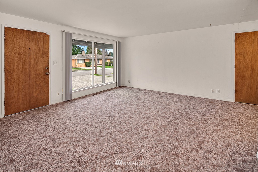 3535 Northeast 10th Lane Renton, WA 98056 - Photo 2 of 15