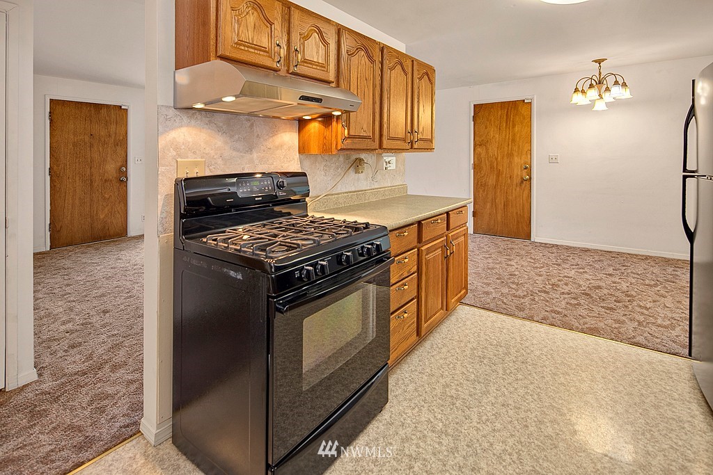 3535 Northeast 10th Lane Renton, WA 98056 - Photo 6 of 15