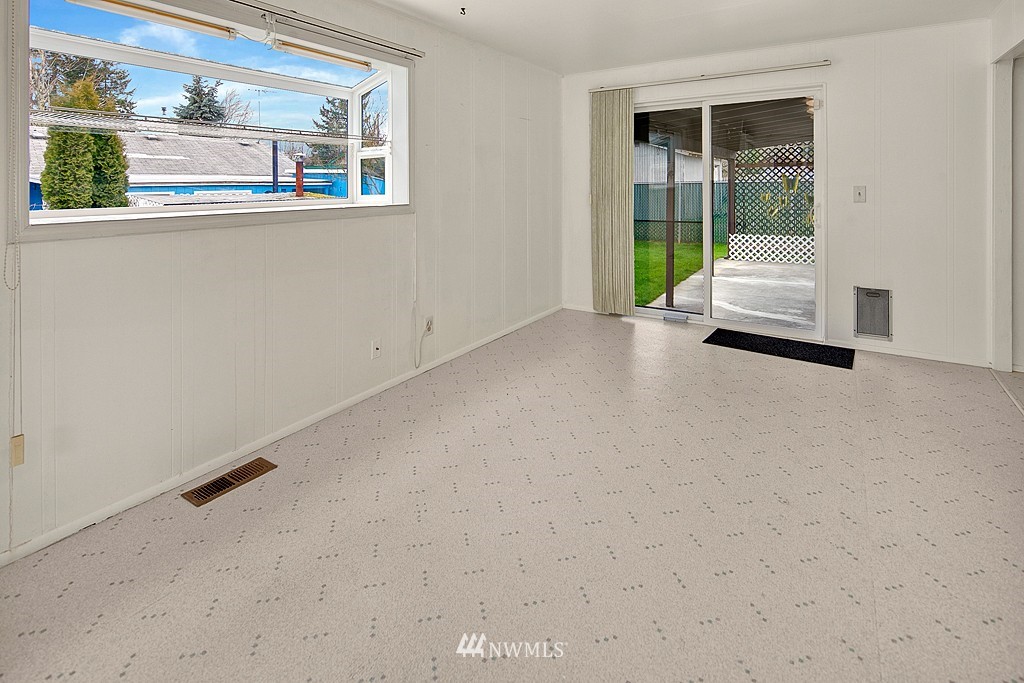 3535 Northeast 10th Lane Renton, WA 98056 - Photo 8 of 15