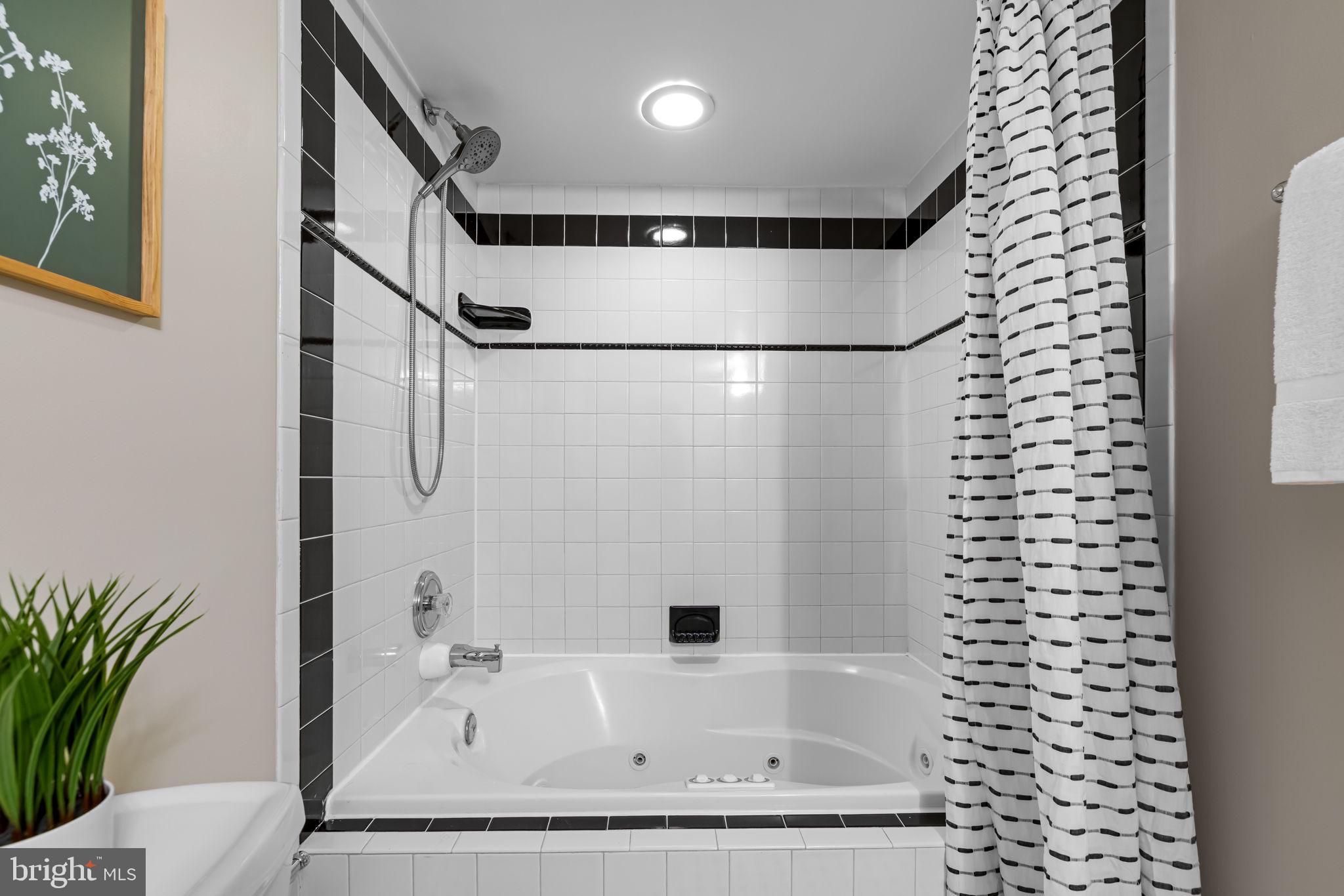 1607 Light Street Baltimore, MD 21230 - Photo 22 of 62