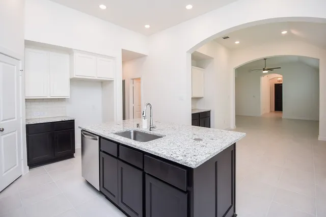 $2,800 | 5115 Murillo Drive, Iowa Colony, TX 77578