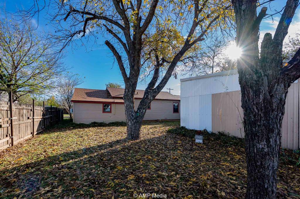 38 Northwest Ave G Hamlin, TX 79520 - Photo 15 of 17