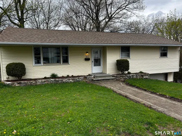 $2,600 | 87 Worcester Avenue, Waterbury, CT 06705
