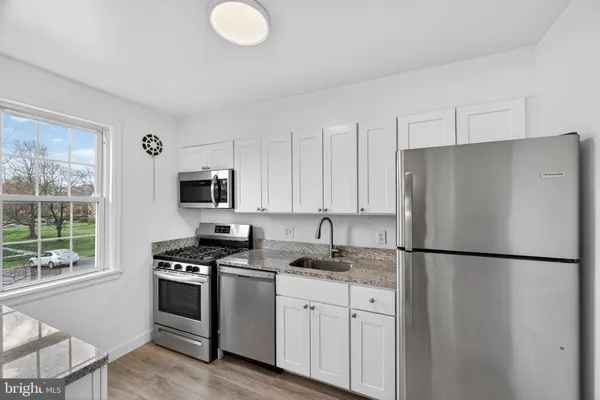 $300,000 | 1303 Belle View Boulevard, Unit B1, Alexandria, VA 22307