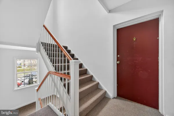 $300,000 | 1303 Belle View Boulevard, Unit B1, Alexandria, VA 22307