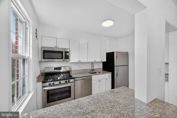 $300,000 | 1303 Belle View Boulevard, Unit B1, Alexandria, VA 22307