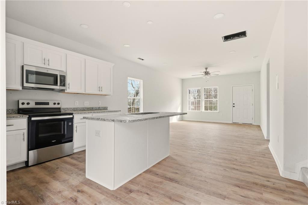 2512 Machine Street Winston-Salem, NC 27105 - Photo 5 of 32