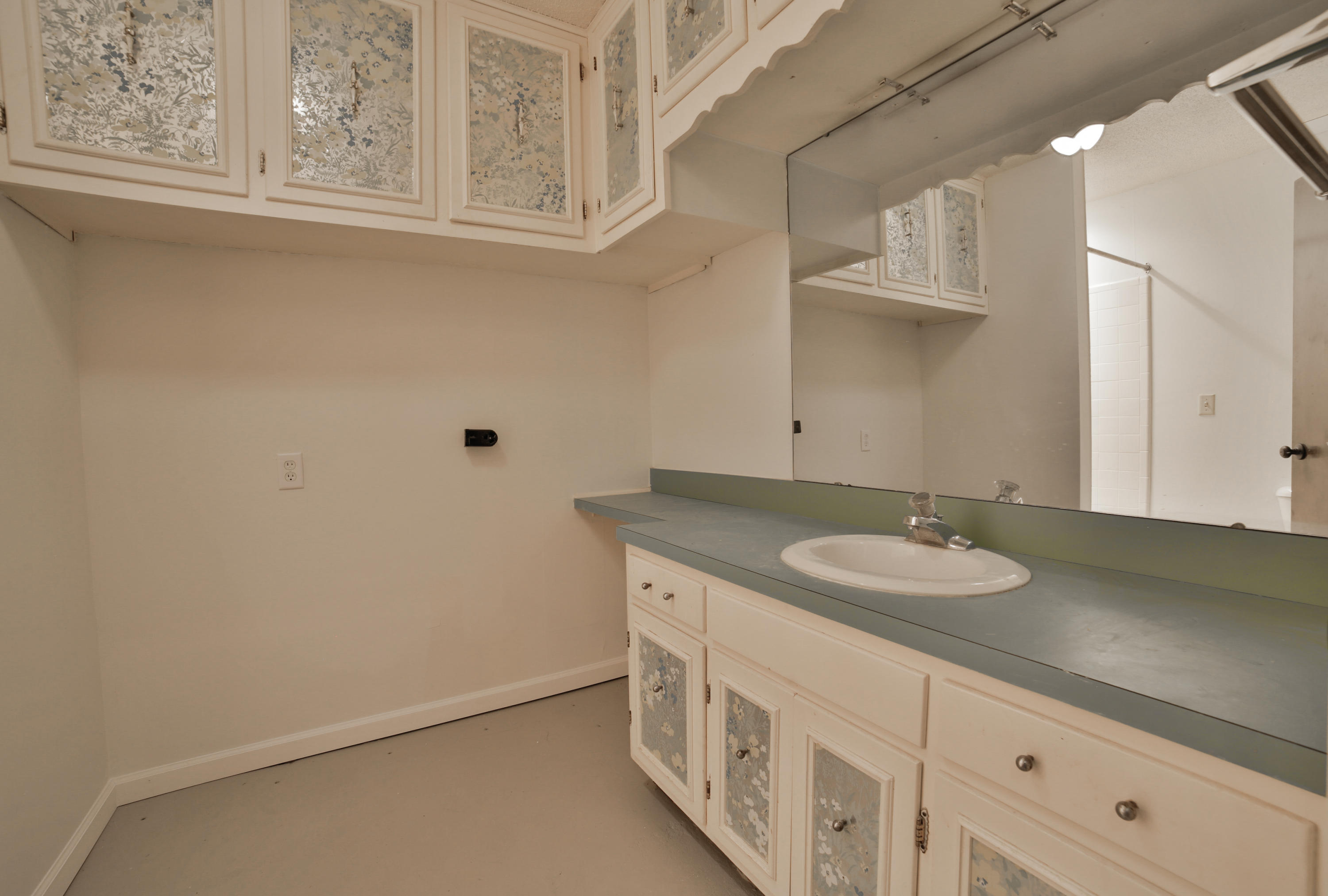 5817 North Park Road Hixson, TN 37343 - Photo 37 of 42 full bath basement