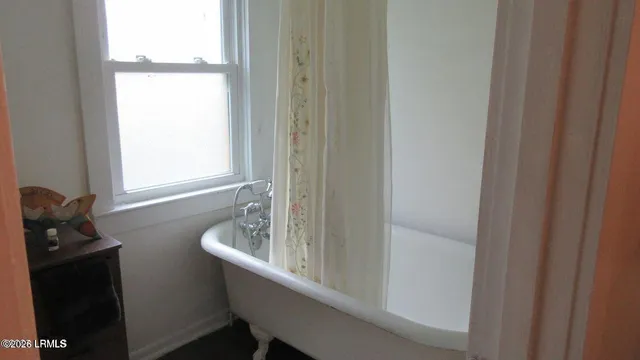 $1,250 | 906 10th Street, Unit B, Port Royal, SC 29935