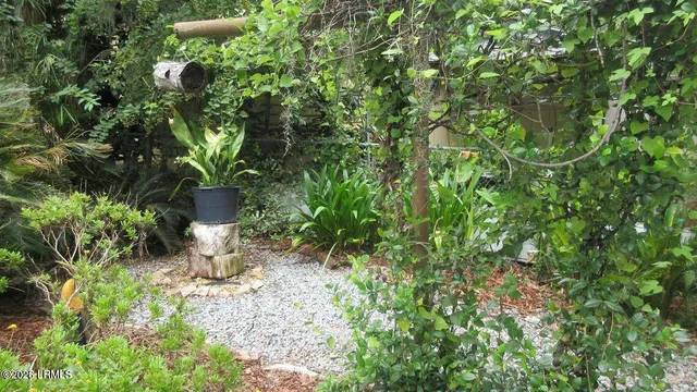 $1,250 | 906 10th Street, Unit B, Port Royal, SC 29935